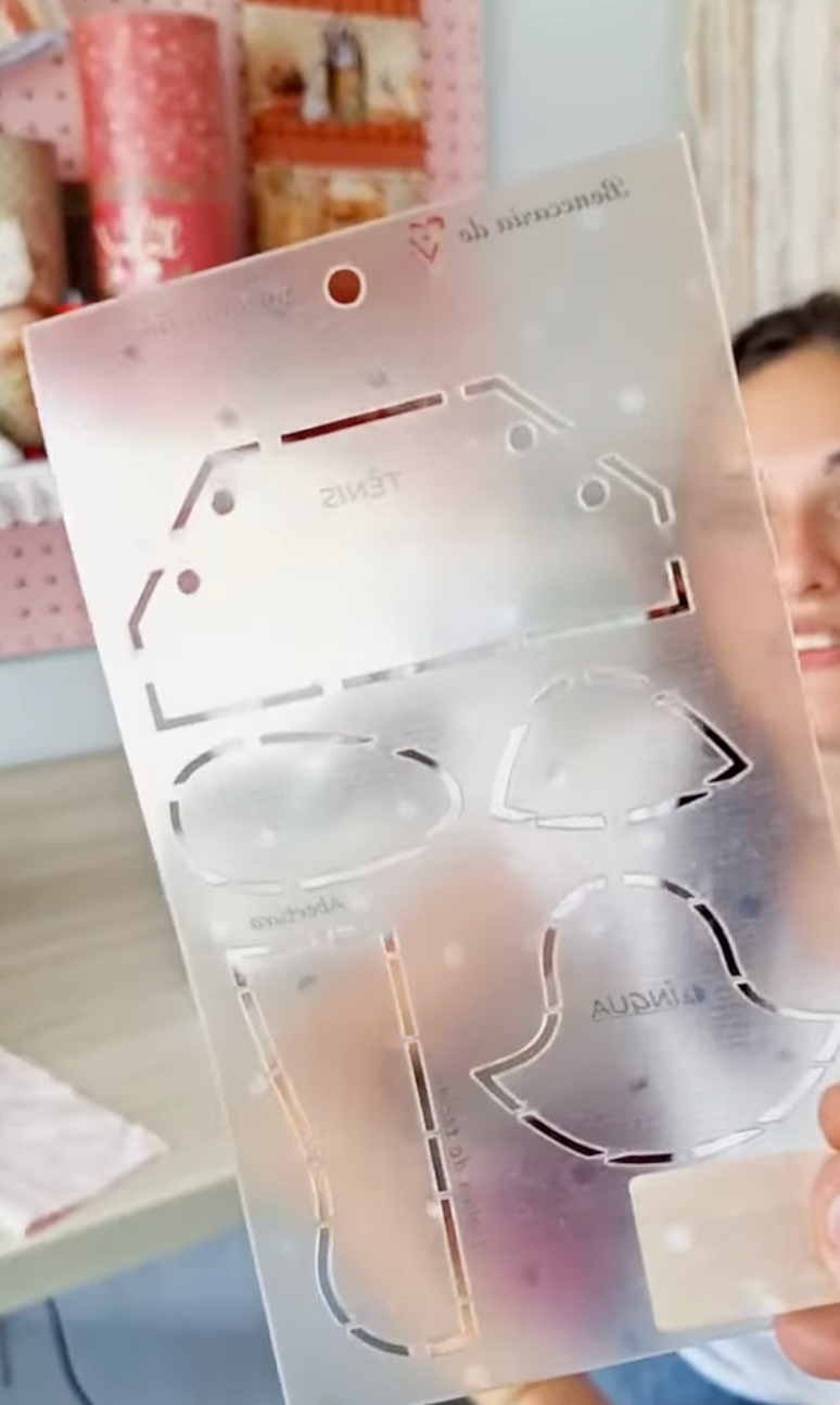 CP094 Regla - Molde TENIS muñeca **PRE VENTA**