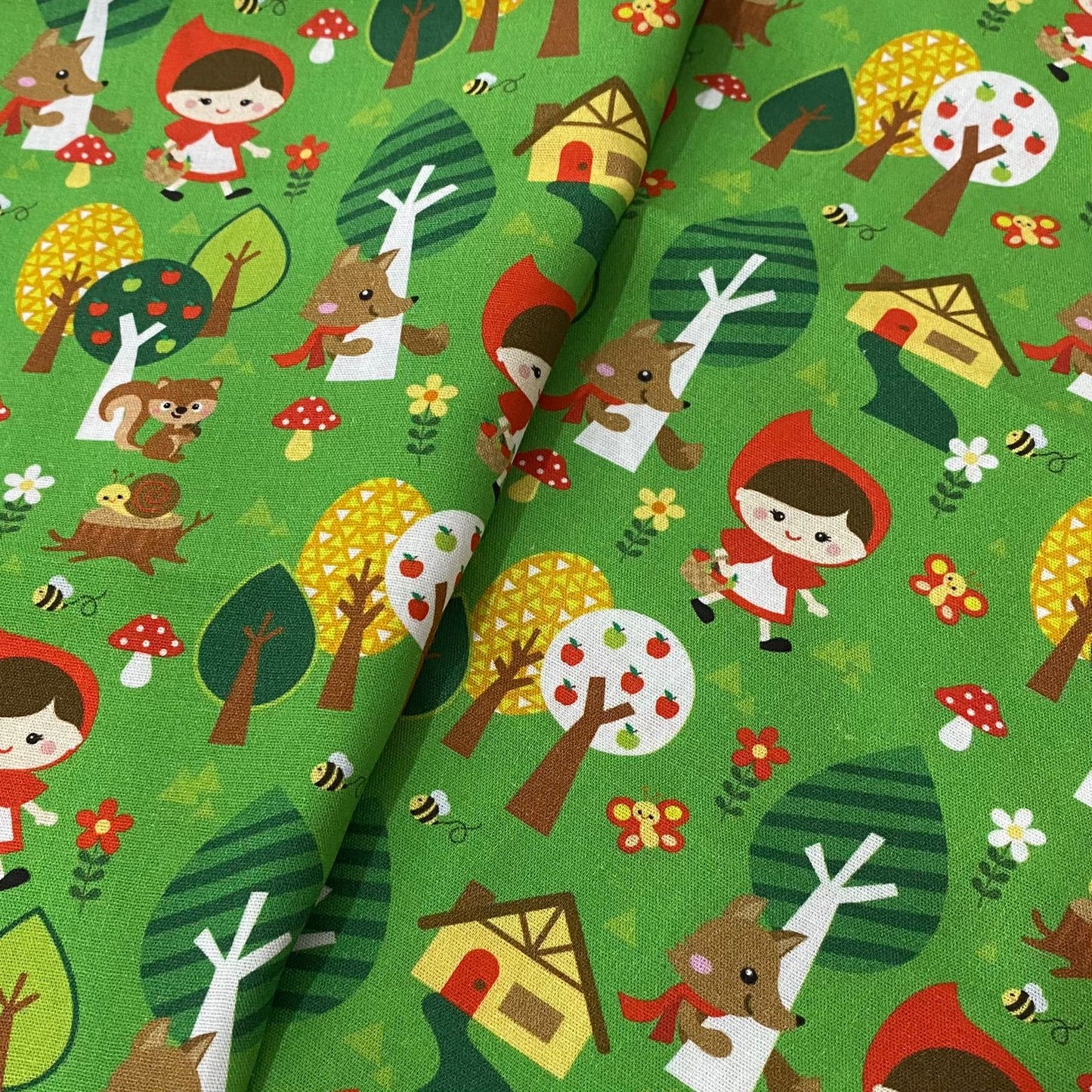 Tricoline 100% Algodón - PJ010 Digital Personaje Caperucita (50 x 150)