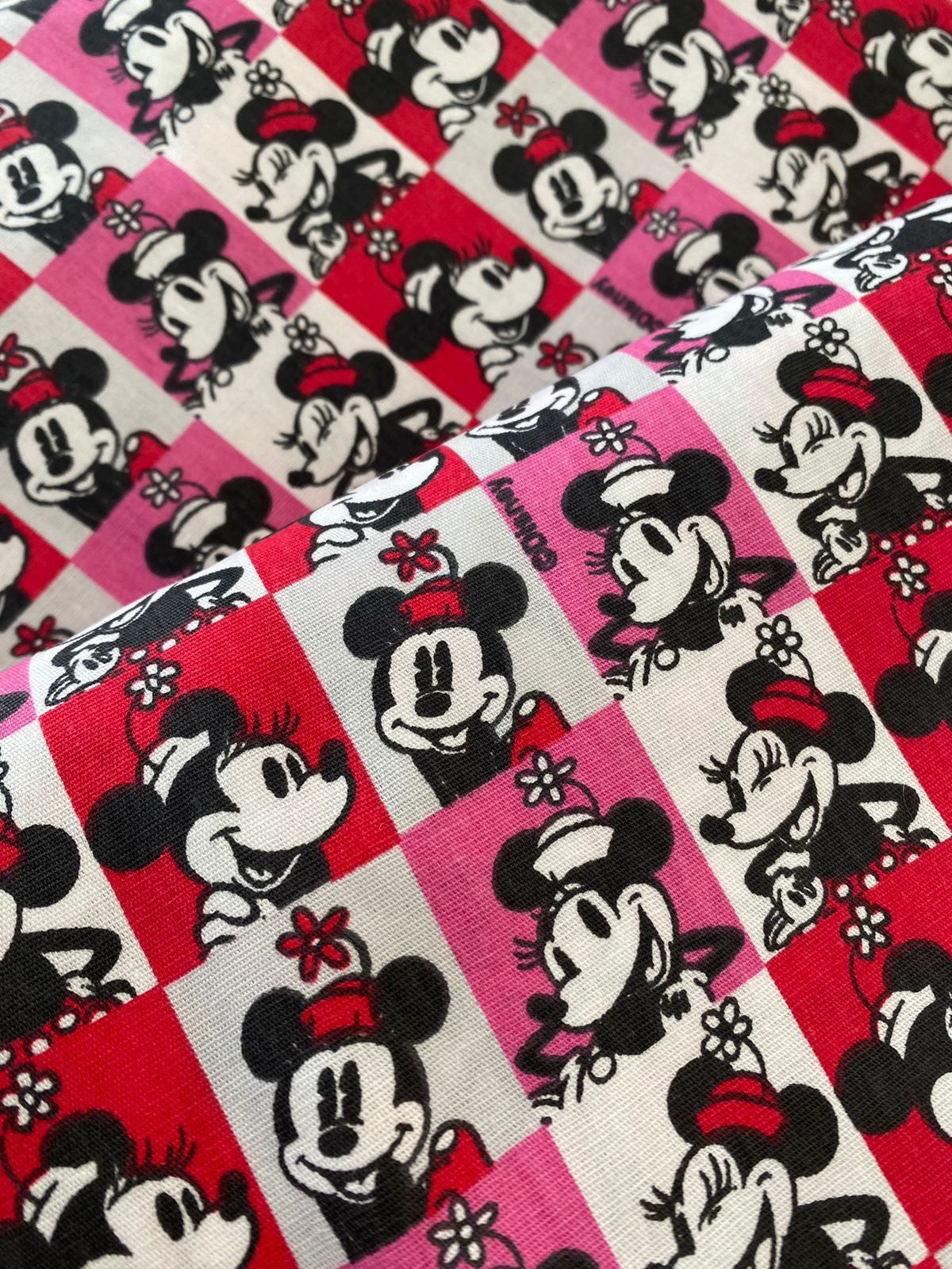 Tricoline 100% Algodón - PJ021 Digital Personaje Minnie Cuadritos (50 x 150)