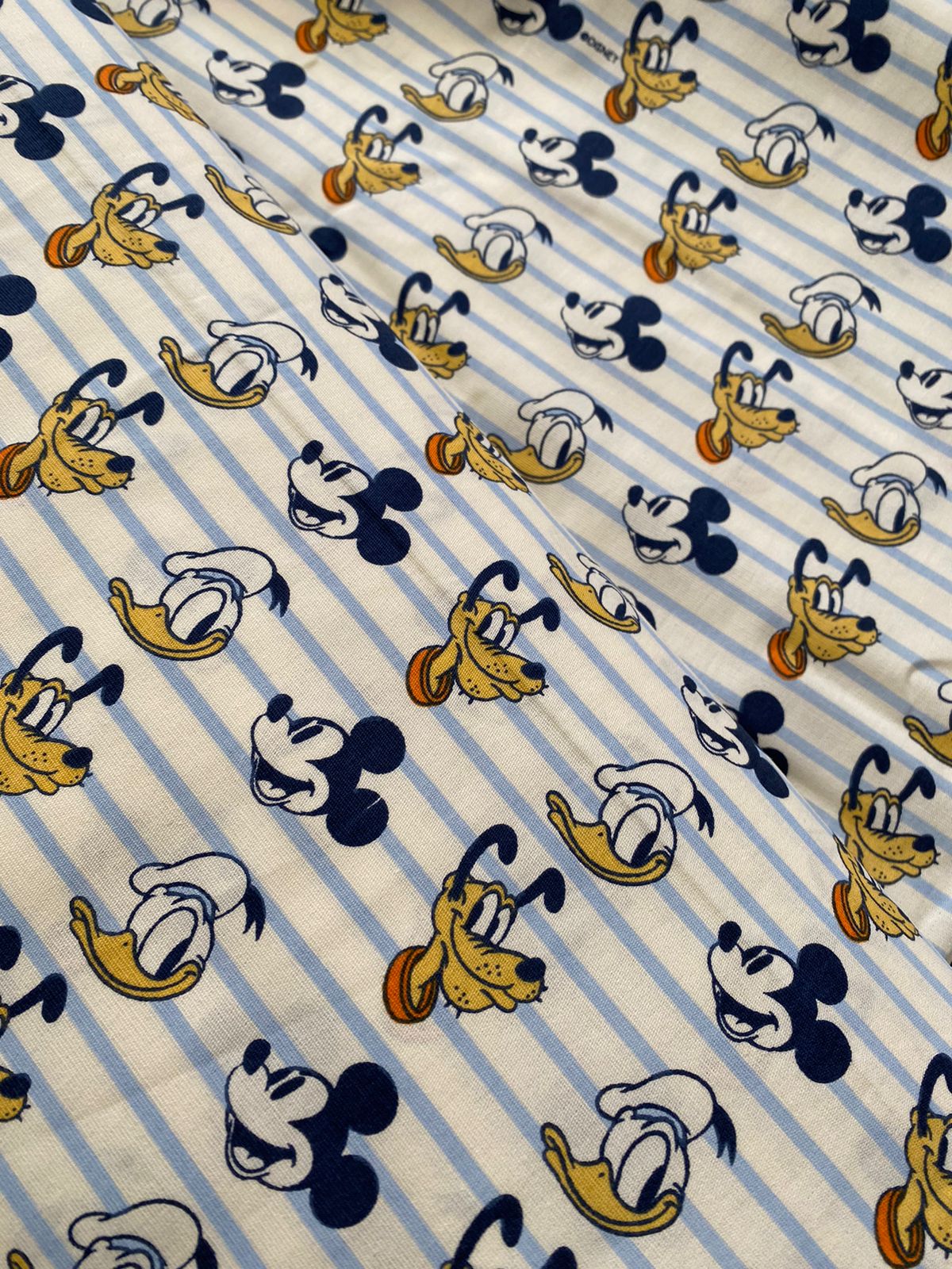 Tricoline 100% Algodón - PJ019 Digital Personaje Mickey y amigos Rayas (50 x 150)