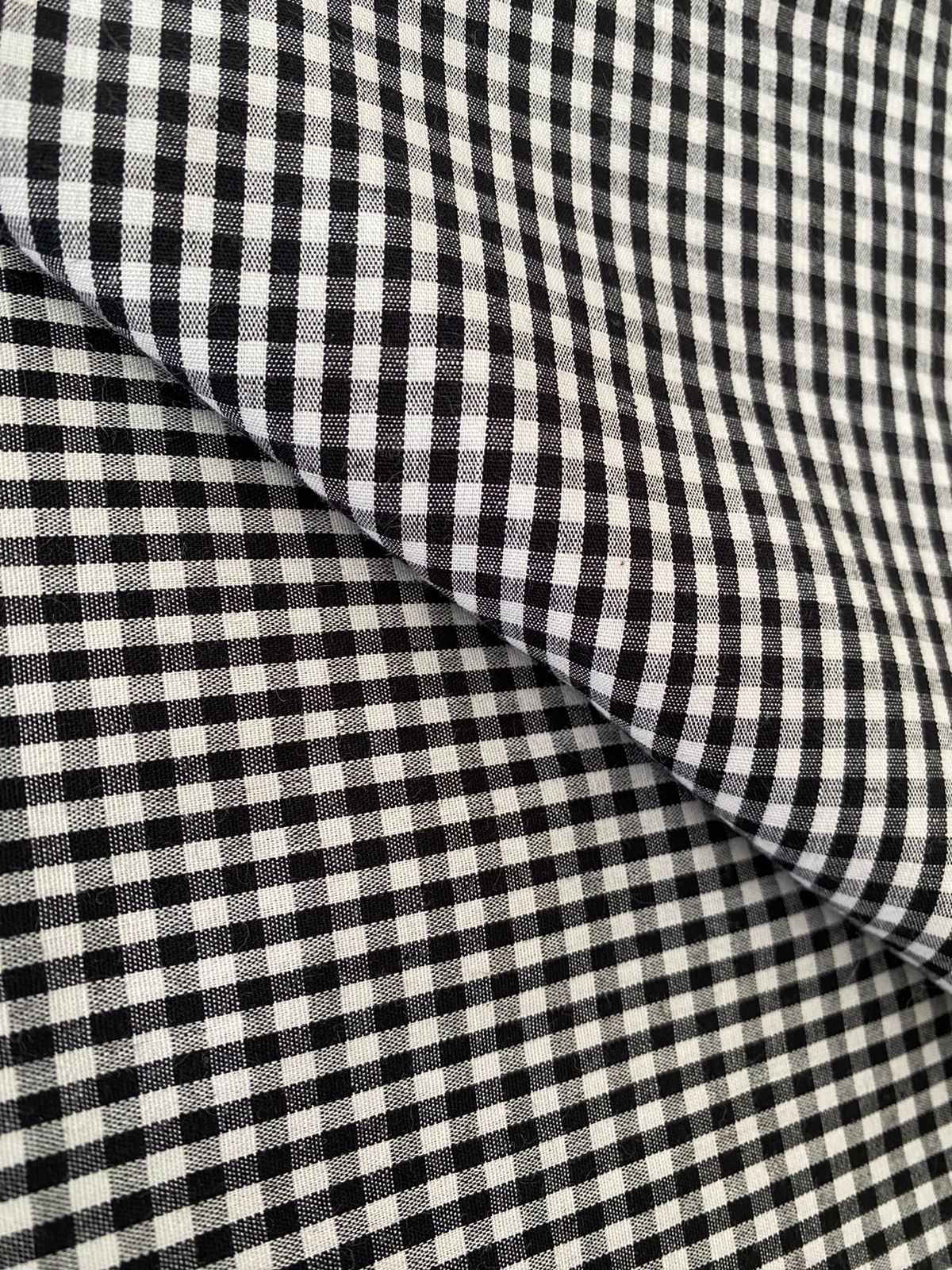 Tricoline 100% Algodón - TT023 Tinto Cuadrille Negro (50 x 150)