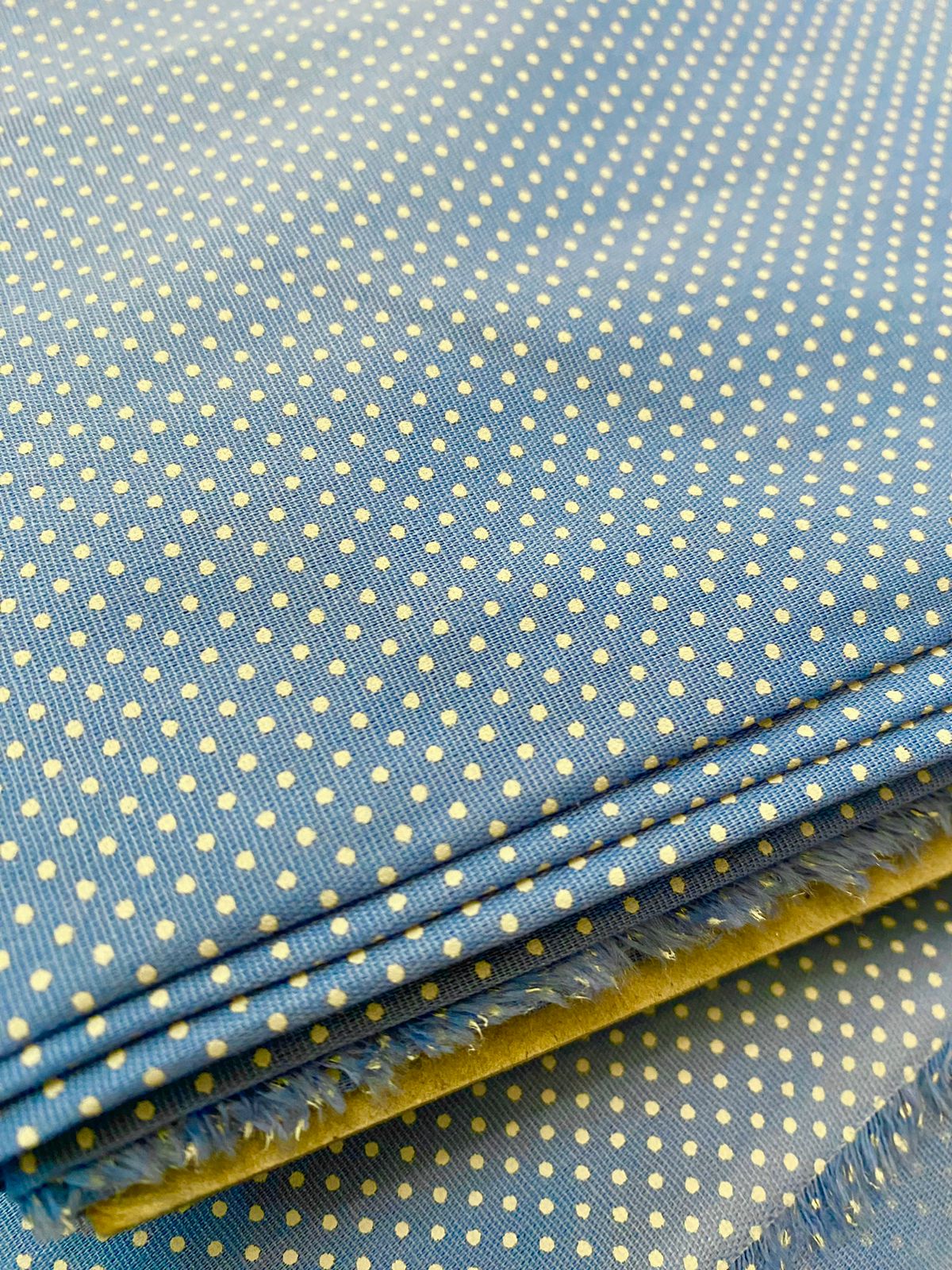 Tricoline 100% Algodón - TT054 Tinto Puntitos Azul Grisaceo (50 x 150)