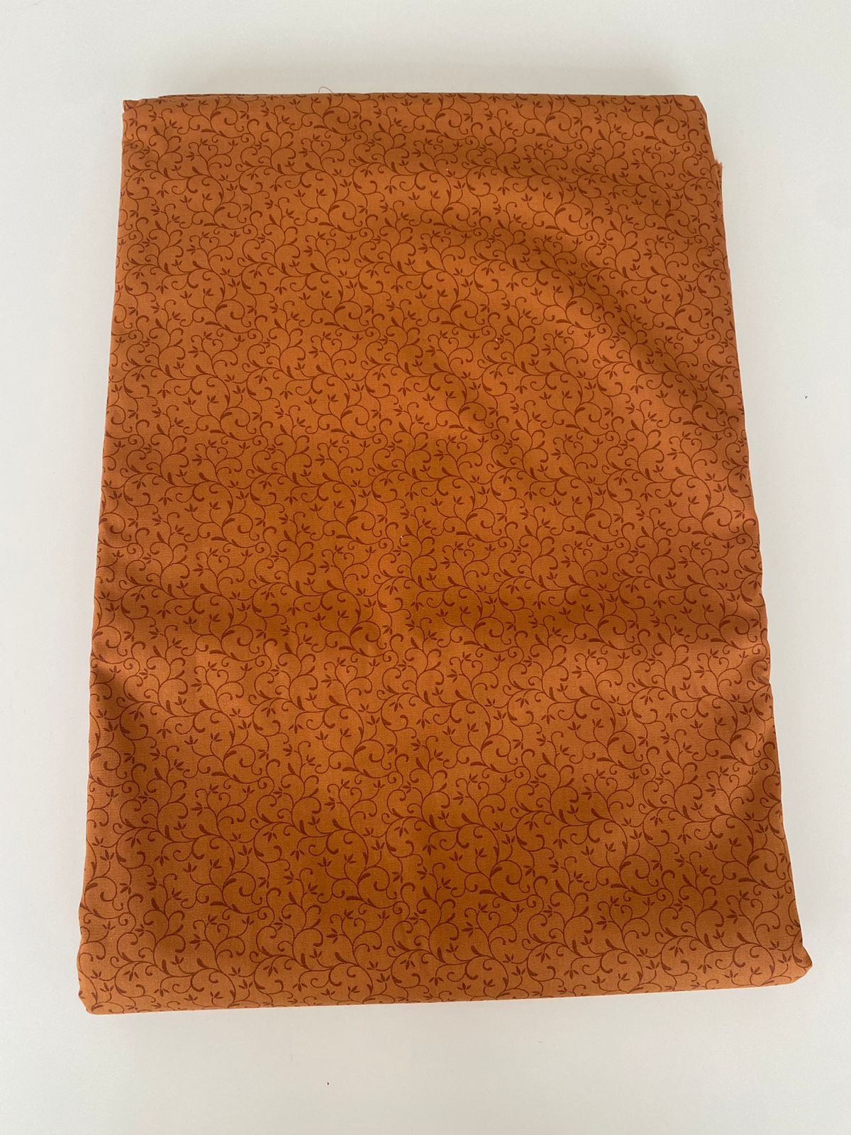 Tricoline 100% Algodón - TT006 Tinto Arabesco Terracota (50 x 150)