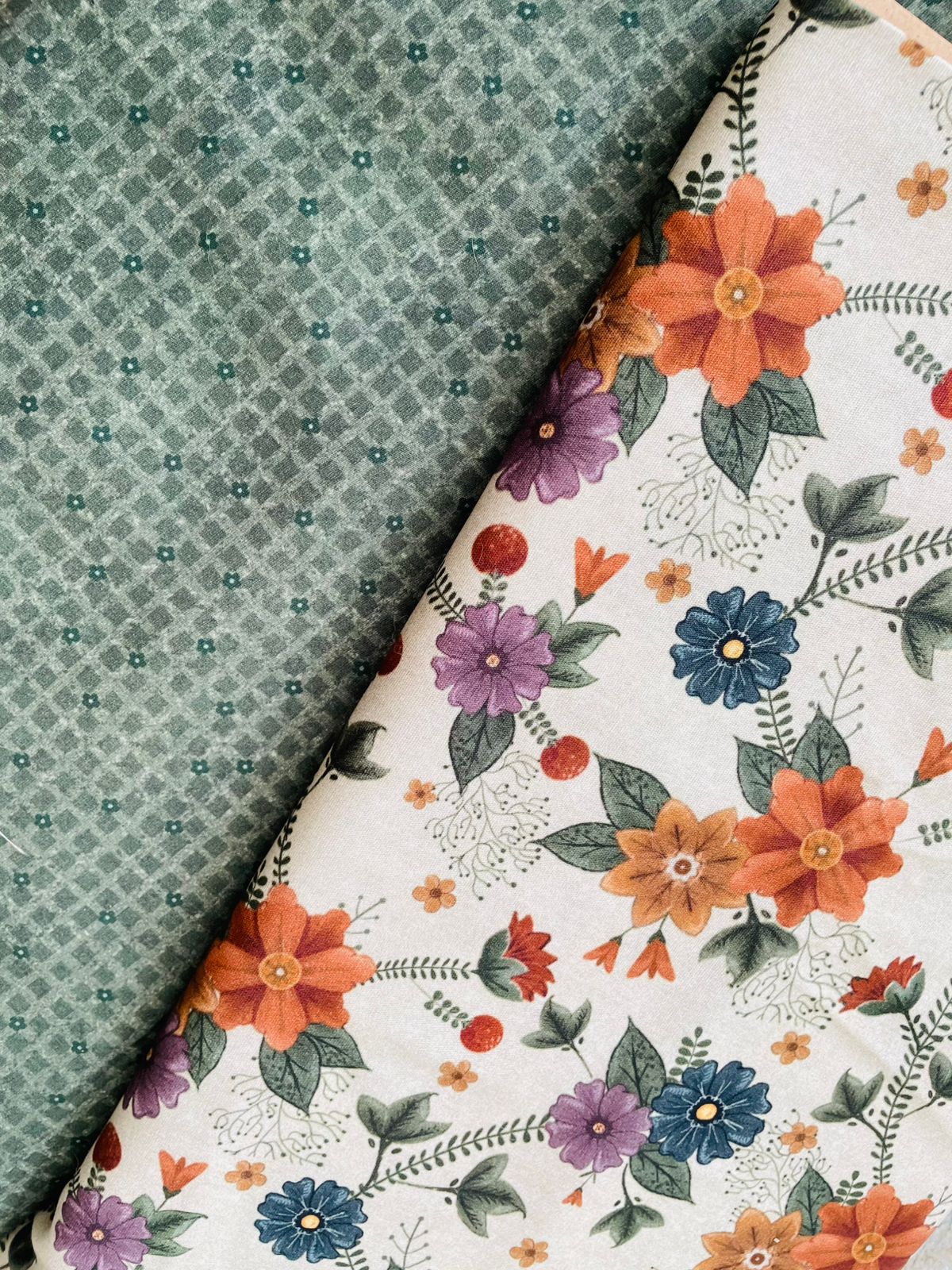 Tricoline 100% Algodón - EX049 Exclusiva Floral Macetero (50 x 150)