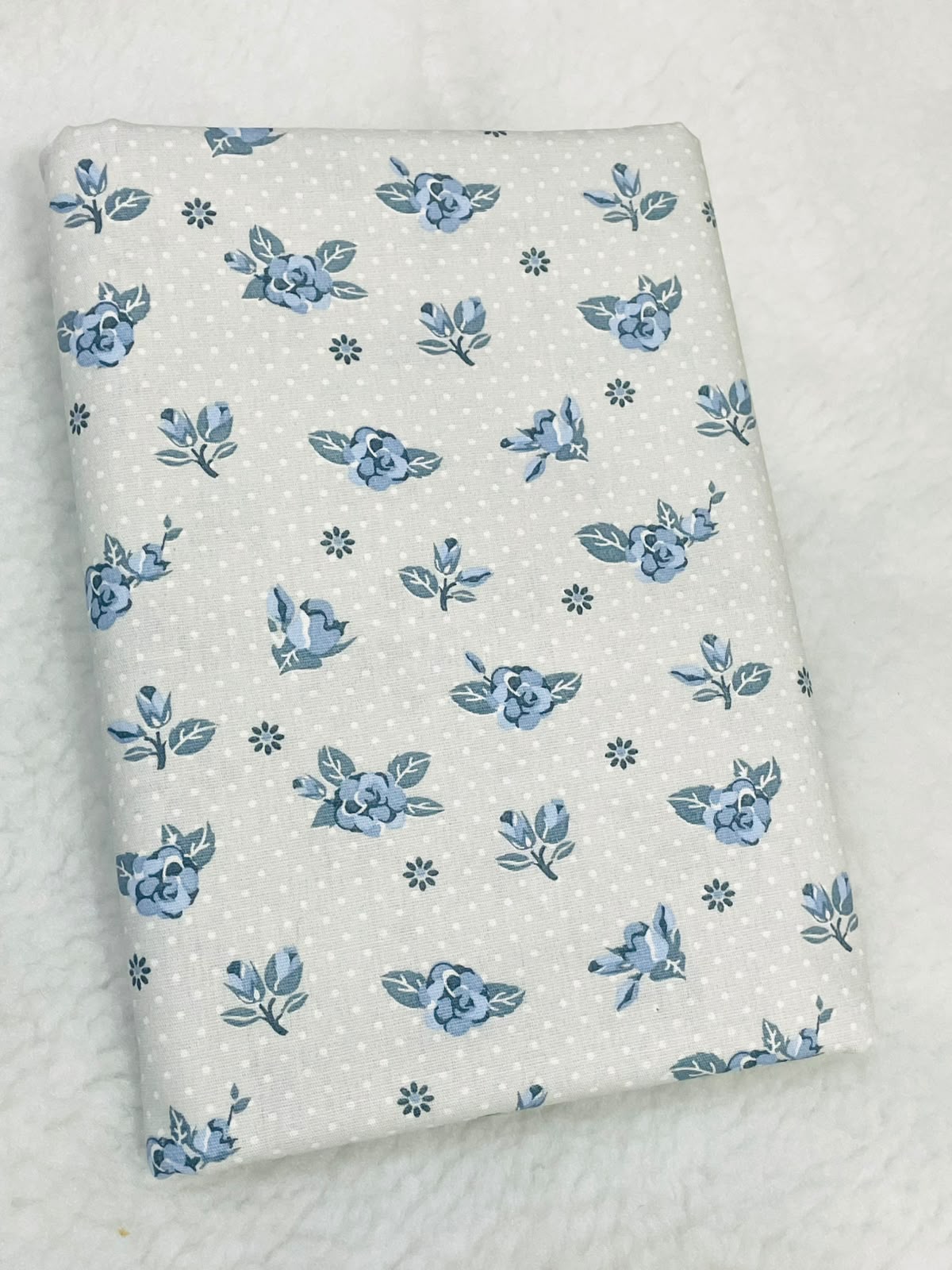 Tricoline 100% Algodón - TT015 Tinto Floral Celeste (50 x 150)