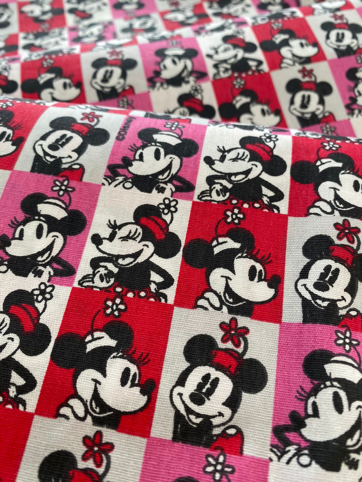 Tricoline 100% Algodón - Personaje Minnie Cuadritos (50 x 150)