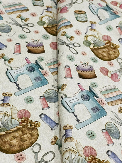 Tricoline 100% Algodón - EX048 Exclusiva Costurita Fondo Cclaro Fuxicos (50 x 150)