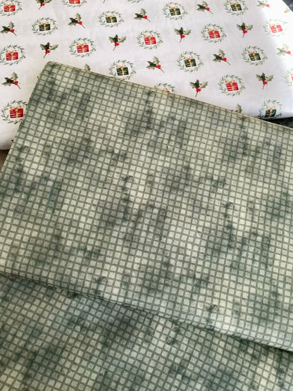 Tricoline 100% Algodón - NV021 Navidad Cuadrille Verde Fuxicos (50 x 150)