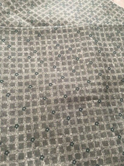 Tricoline 100% Algodón - EX051 Exclusiva cuadrille florecitas Verde Oliva Fuxicos (50 x 150)