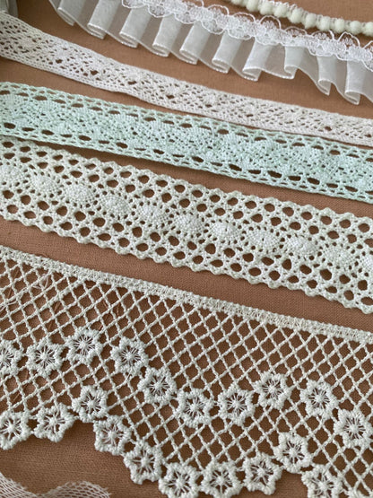 Kit 7 Encajes Variados CP006 - Color Verde Claro (14 Metros total)