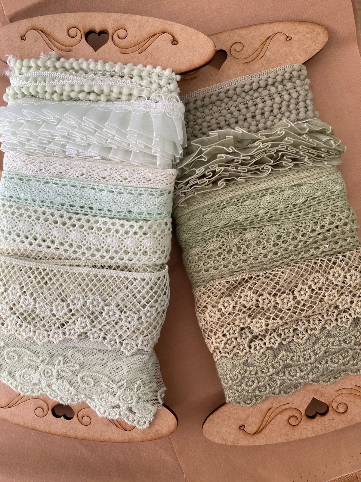 Kit 7 Encajes Variados CP010- Color Verde Oliva (14 Metros total)