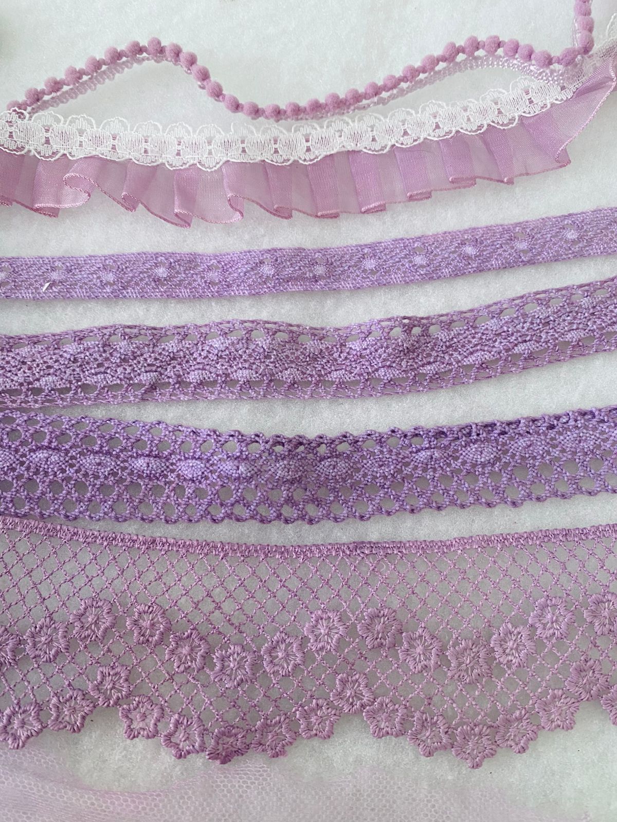 Kit 7 Encajes Variados CP005 - Color Lila (14 Metros total)