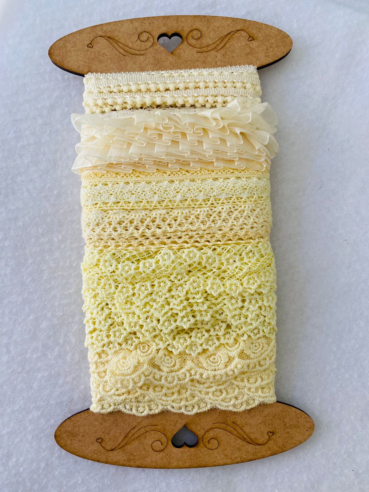 Kit 7 Encajes Variados CP007 - Color Verde Amarillo (14 Metros total)