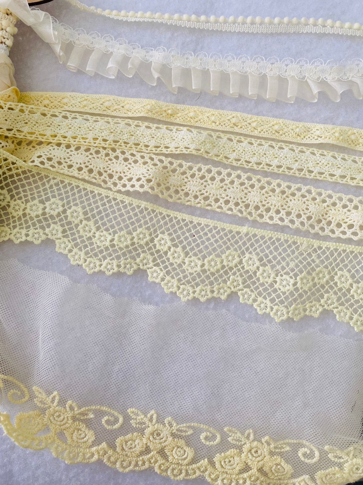 Kit 7 Encajes Variados CP007 - Color Verde Amarillo (14 Metros total)