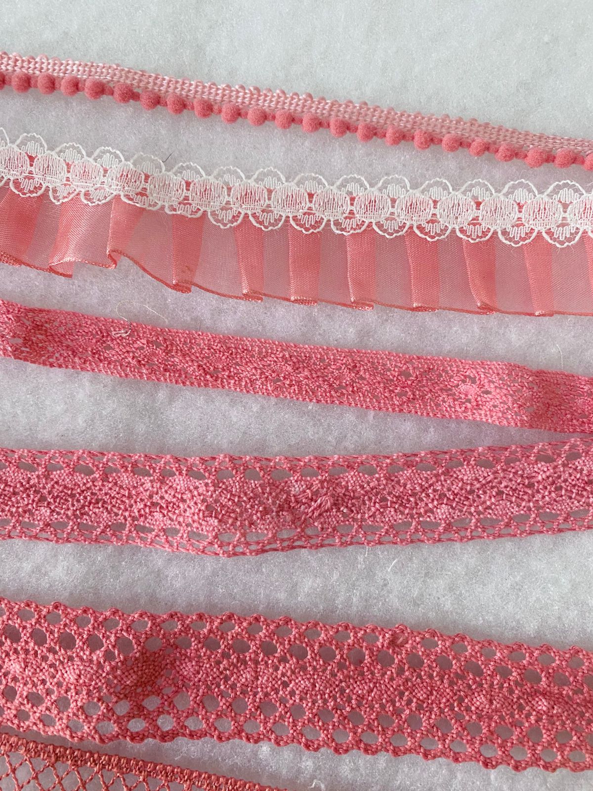 Kit 7 Encajes Variados CP008 - Color Rosa (14 Metros total)