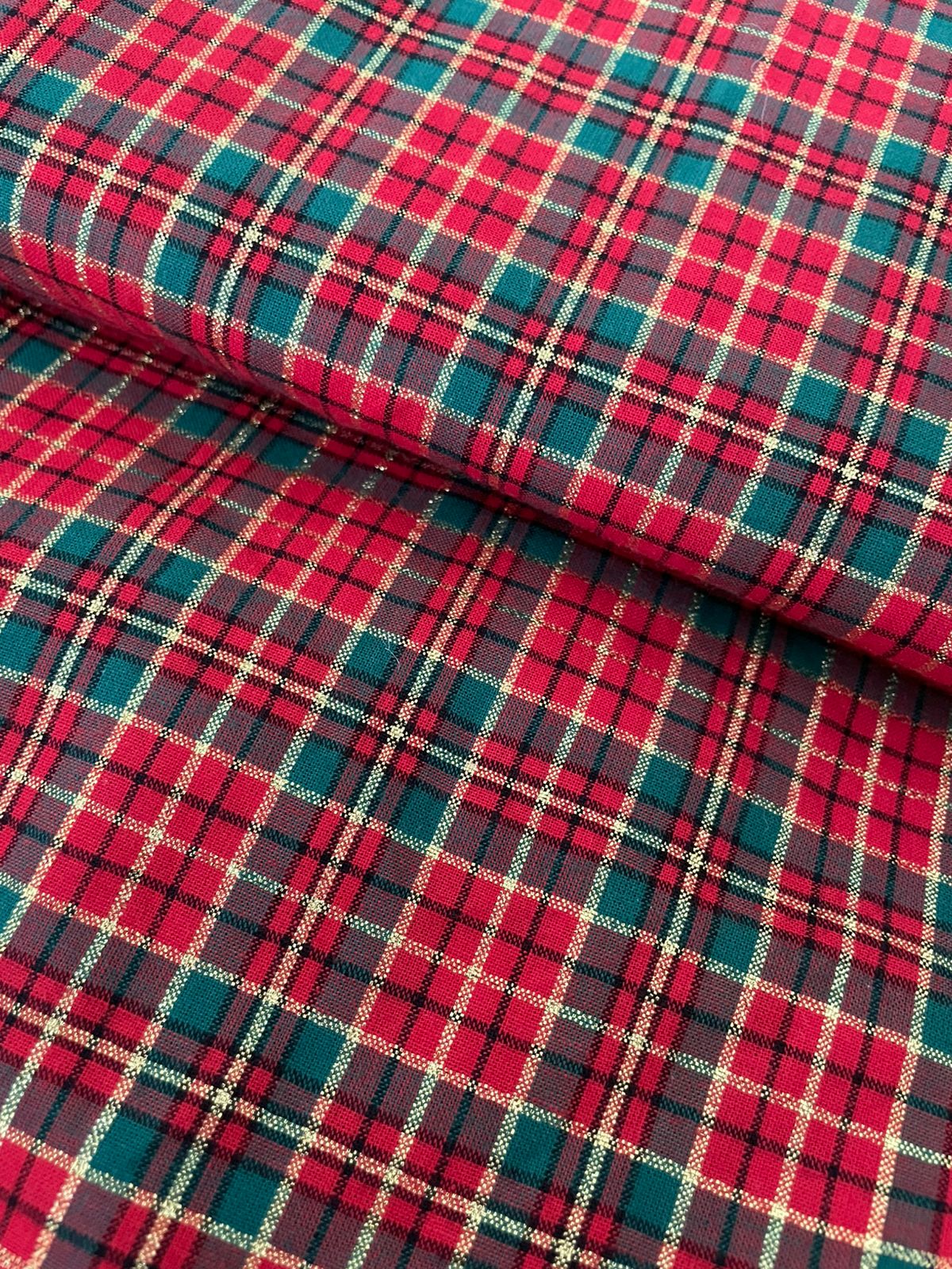 Tricoline 100% Algodón - NV015 Navidad Cuadrille dorado (50 x 150)