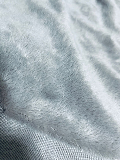 CP061 - Tela Piel de Peluche - Color Gris - 50x80
