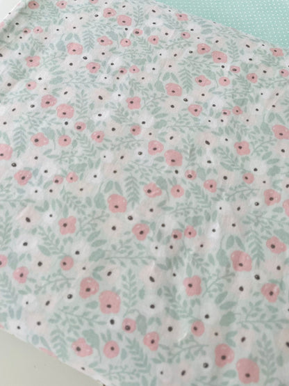 Tricoline 100% Algodón - TT028 Tinto Floral Rosa FM (50 x 150)