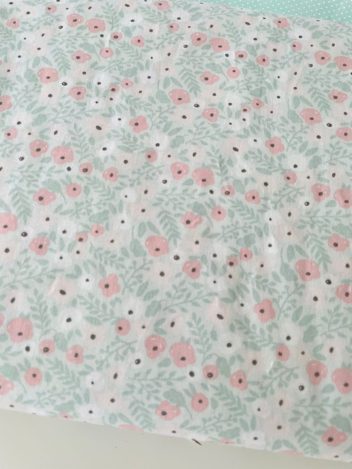 Tricoline 100% Algodón - TT028 Tinto Floral Rosa FM (50 x 150)