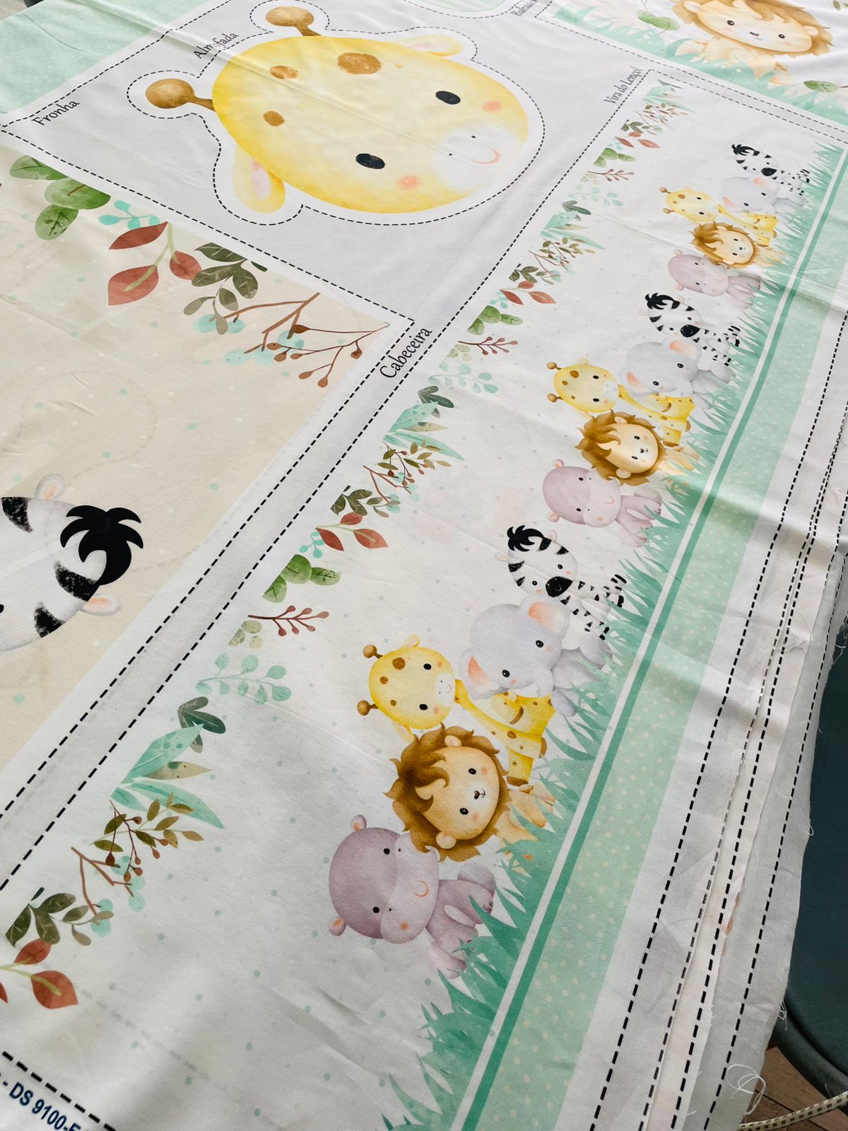 Tricoline 100% Algodón  - PT098 Patrón Panel kit Cuna Animalitos (99 x 150)