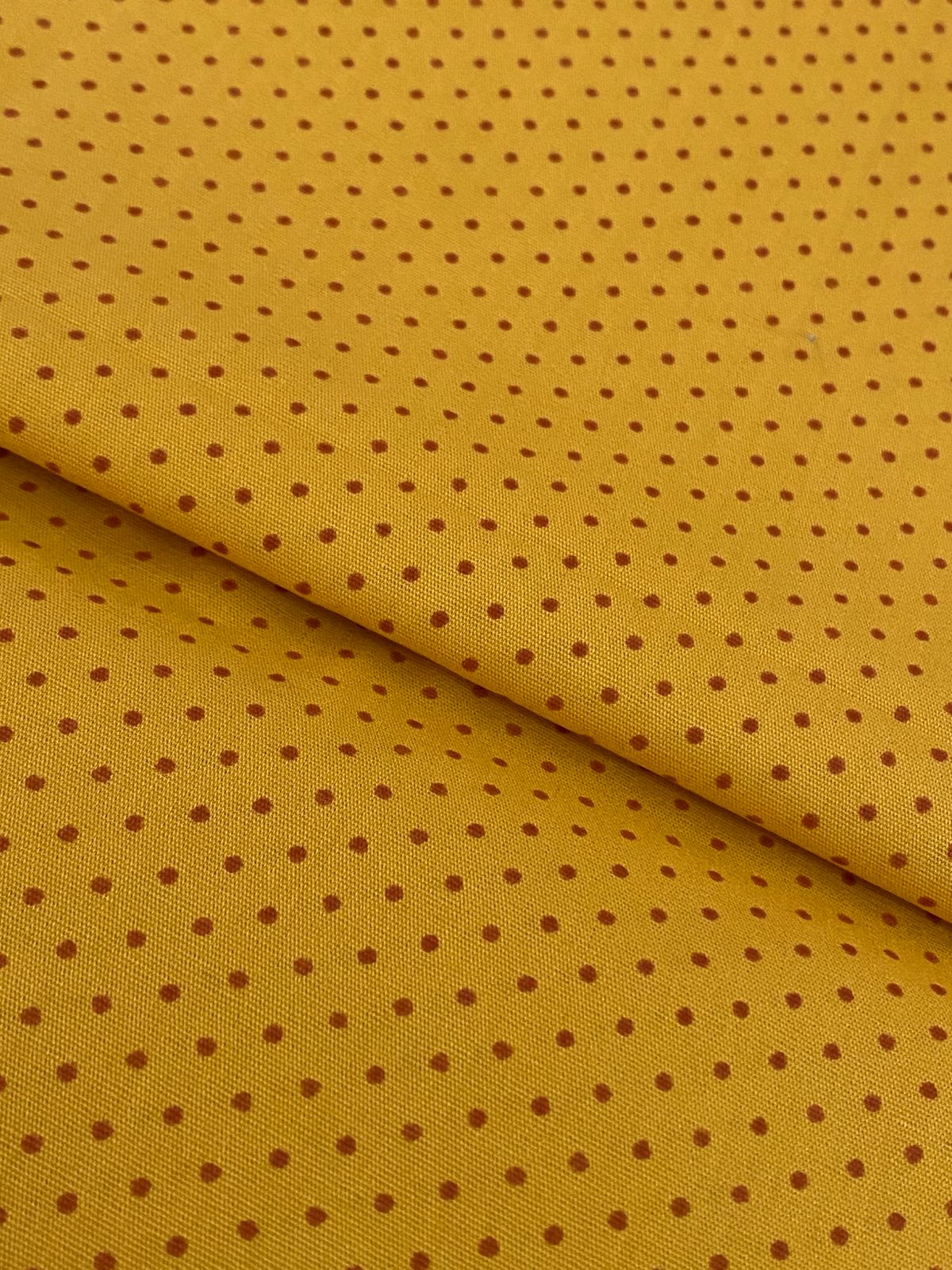 Tricoline 100% Algodón - TT114 Tinto Amarillo puntitos mostaza (50 x 150)