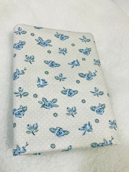 Tricoline 100% Algodón - TT015 Tinto Floral Celeste (50 x 150)