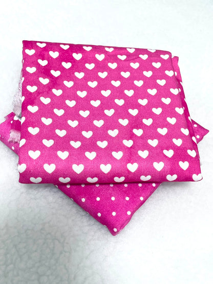 Tricoline 100% algodón - EX085 Exclusiva Corazones Fucsia Neon (50 x 150)