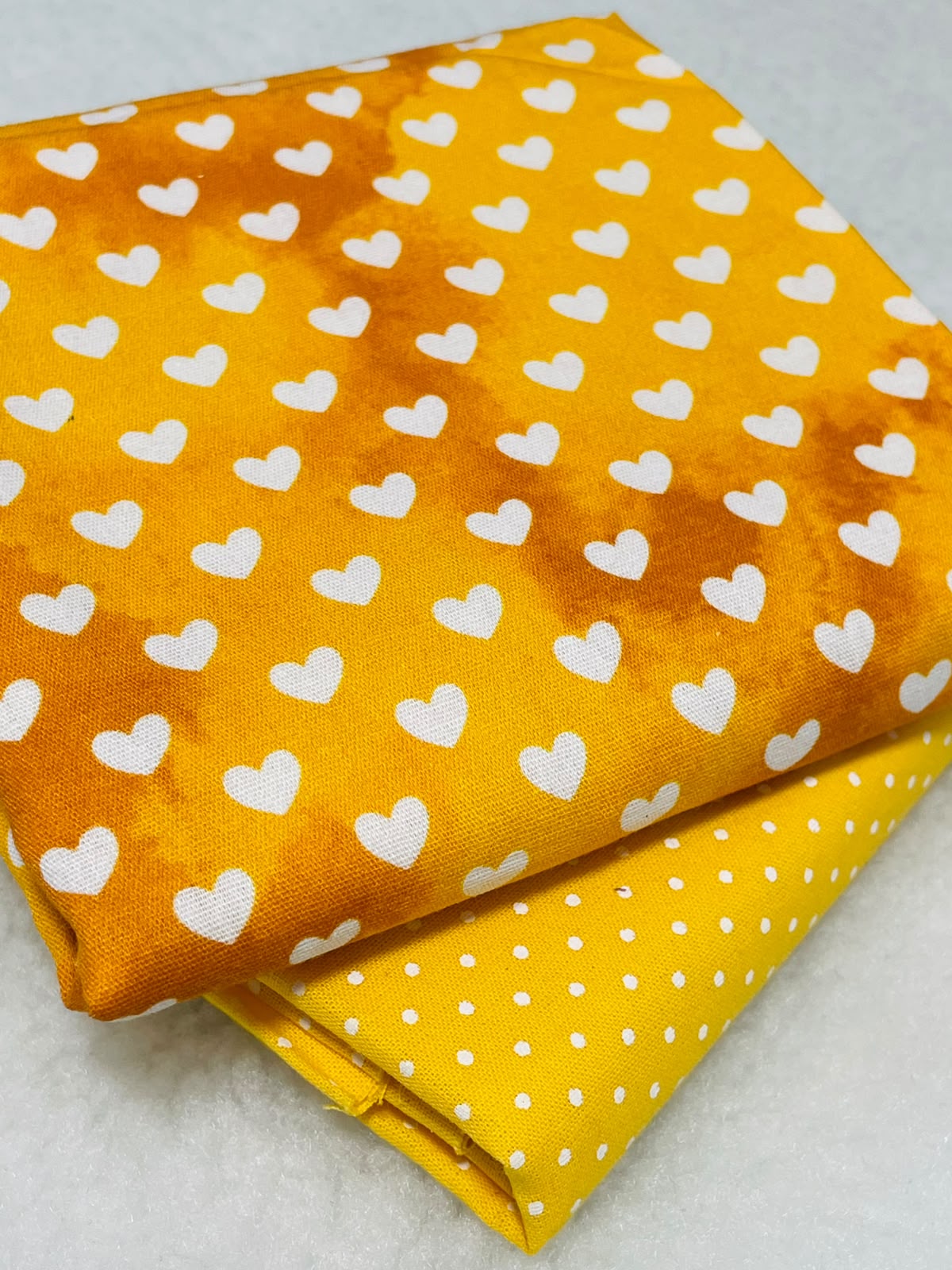 Tricoline 100% algodón - EX087 Exclusiva Corazones Amarillo Neon (50 x 150)