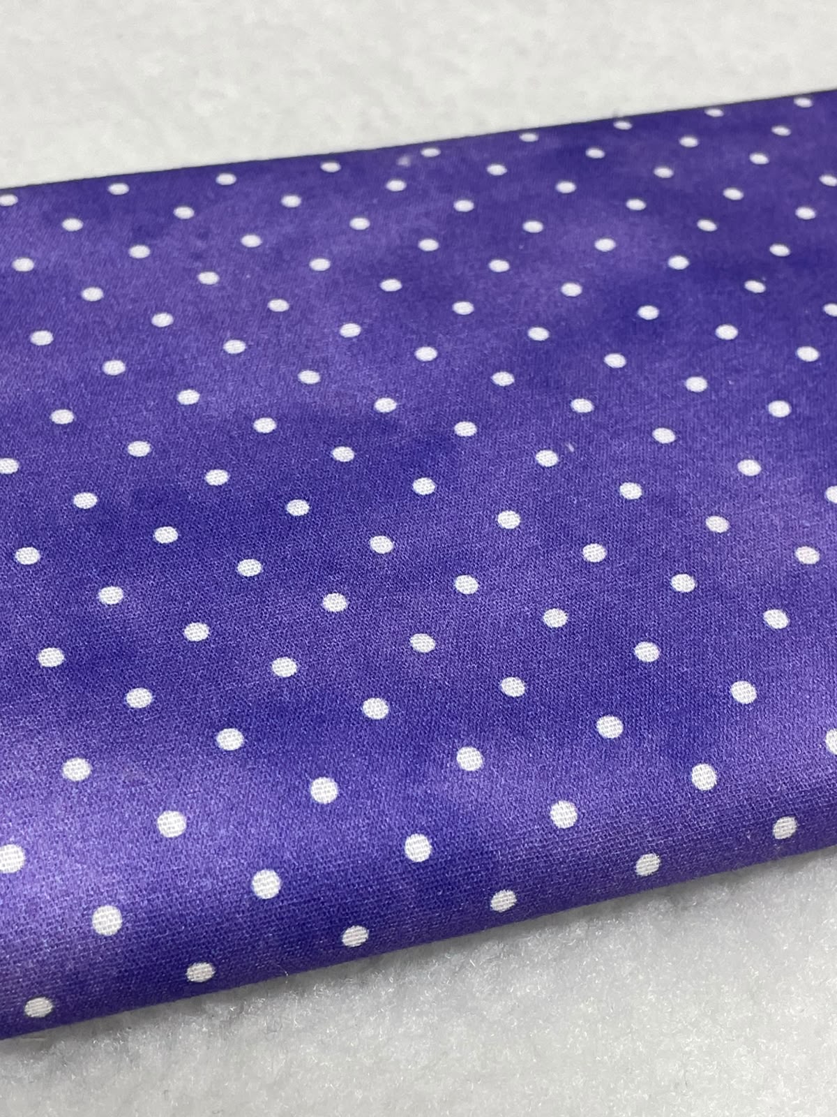 Tricoline 100% algodón - EX089 Exclusiva Puntitos Morado Neon (50 x 150)