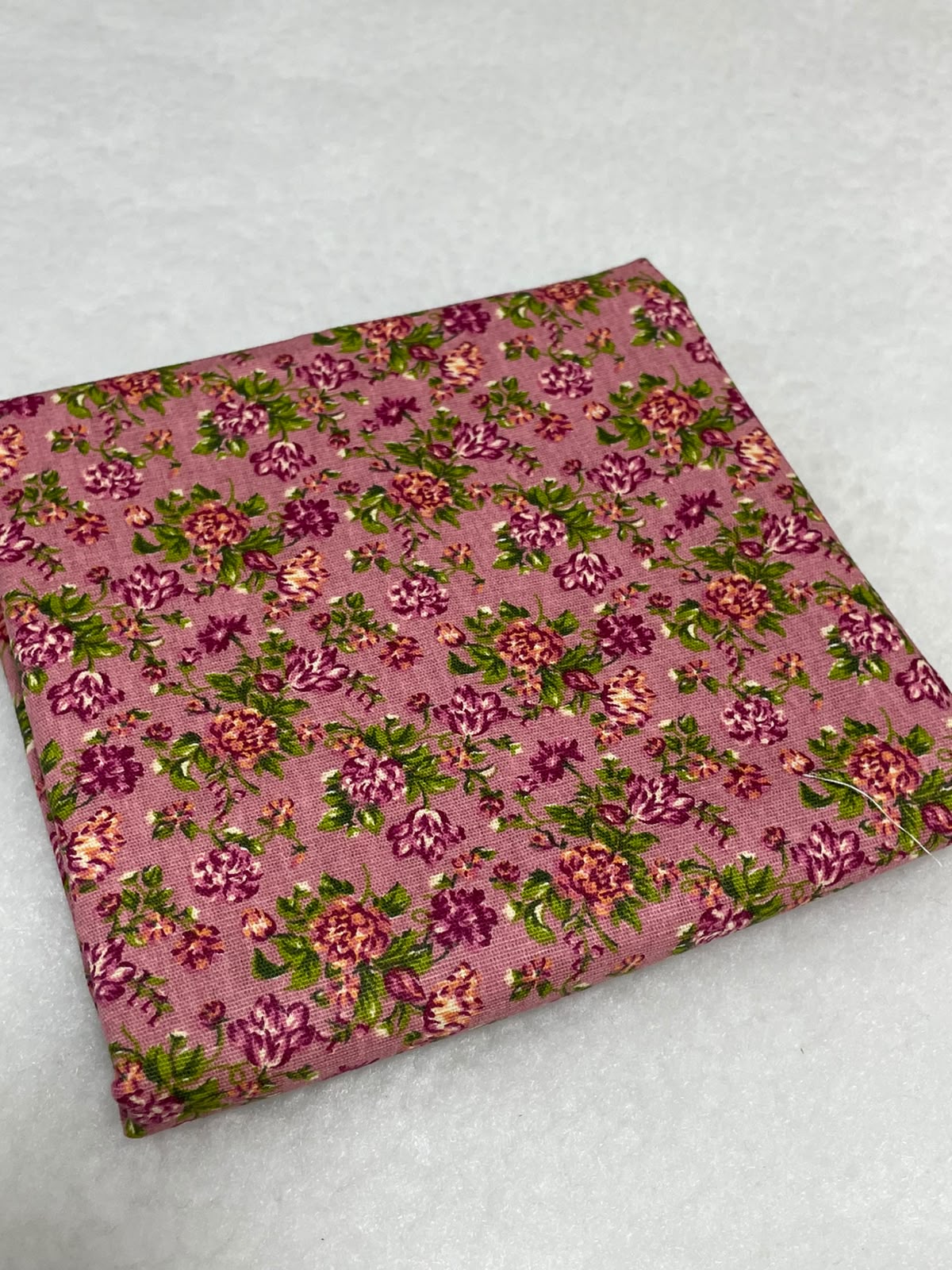 Tricoline 100% Algodón - TT036 Tinto Florecitas Rosa Palo (50 x 150)