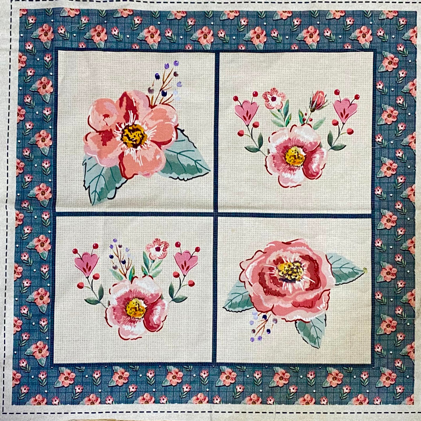 Tricoline 100% Algodón  - PT110 Patrón Panel Requinte 2 (45 x 45)
