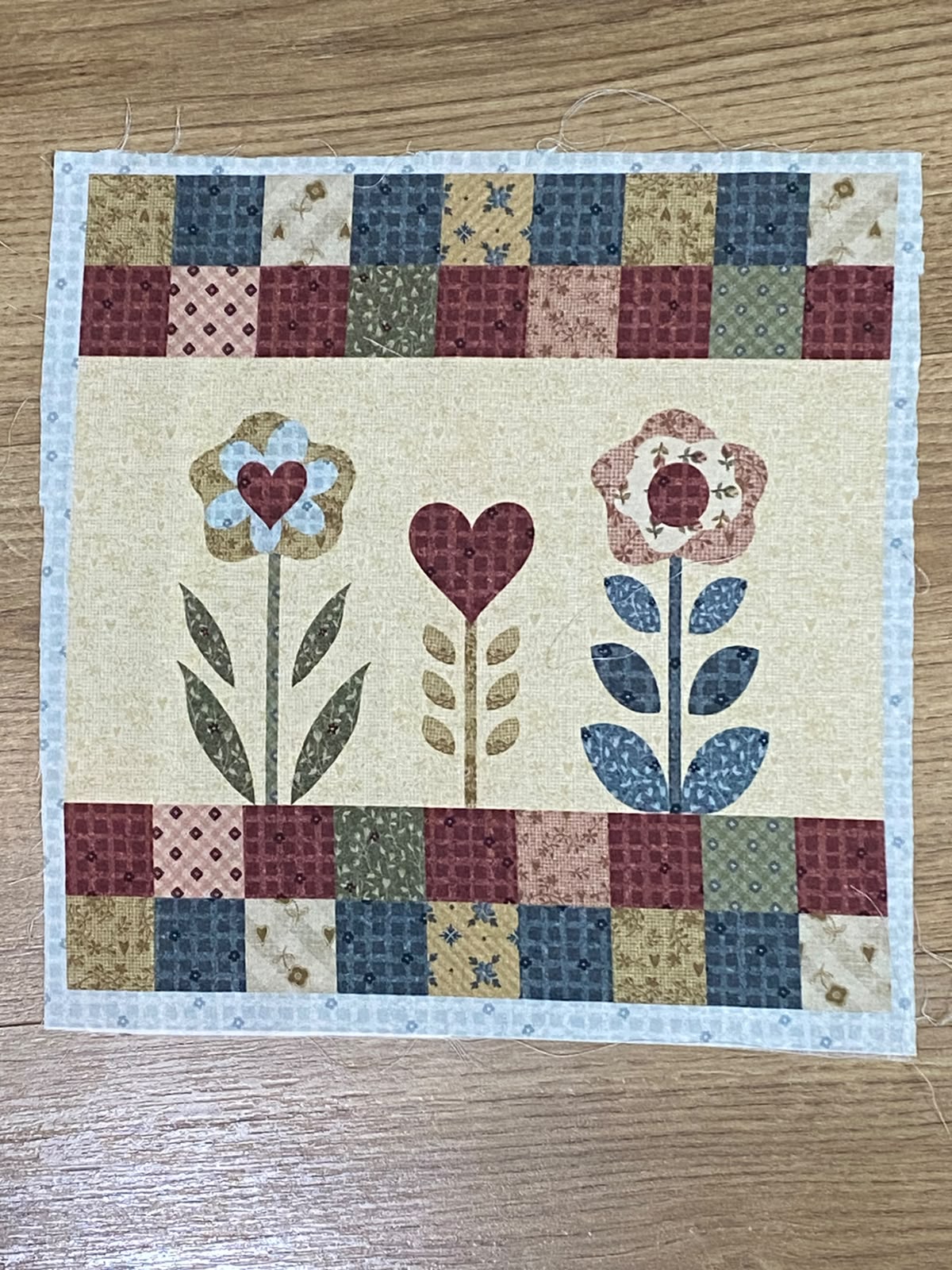 Tricoline 100% Algodón  - PT121 Patrón 3 Panel Aplique (27 x 27)