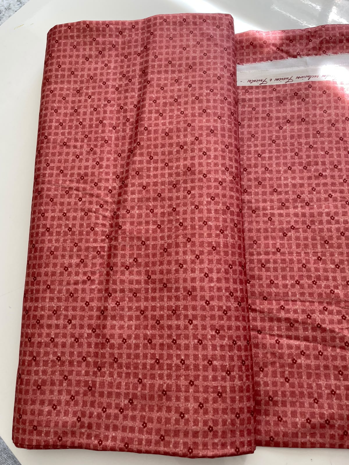 Tricoline 100% algodón - EX106 Exclusiva Cuadrille Florecitas Bordeo (50 x 150)